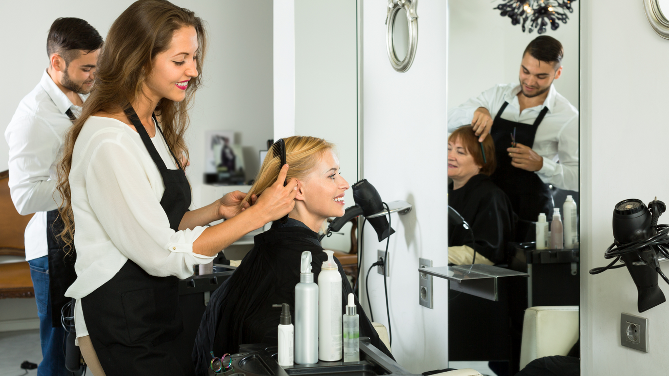 How You Can Have A Successful Color Consultation With A Client